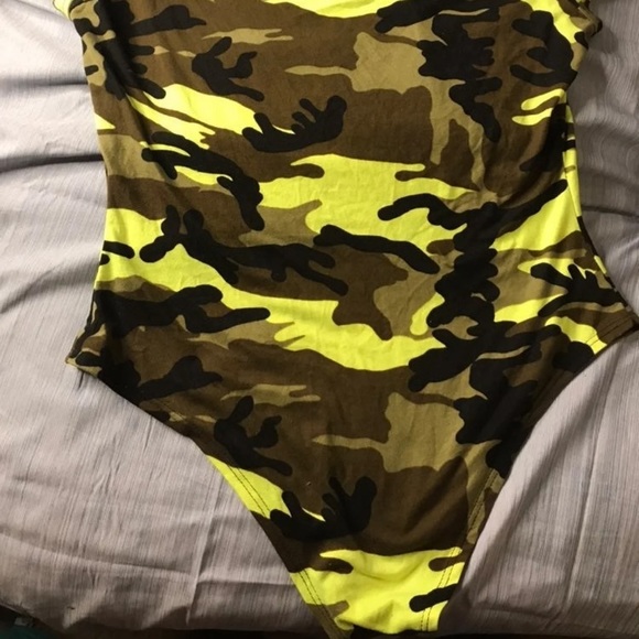 shirt - Picture 1 of 5